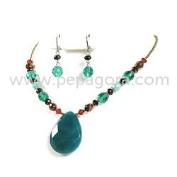 MTcyNzY=/mediabank/images/products/StoneJewellery1259173036_17276.webp