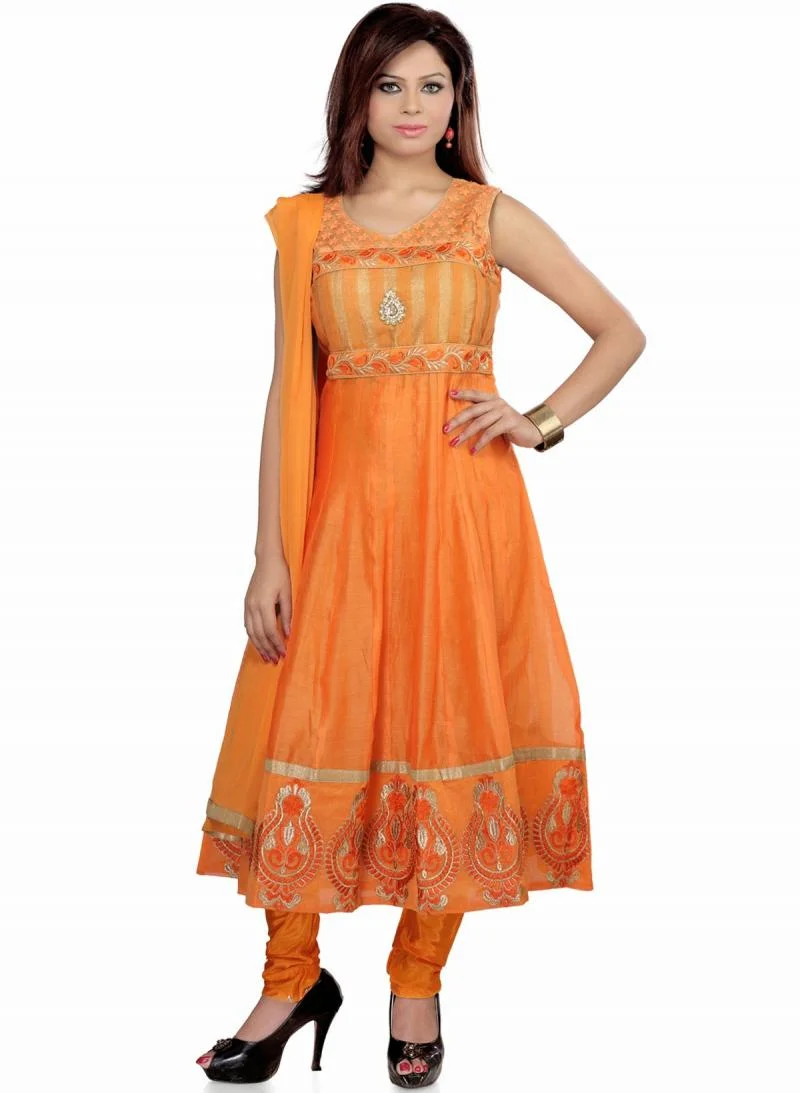 MTkwODA=/mediabank/images/products/EliteDesignerReadymadeSalwarkameezCollections409188615_19080.webp