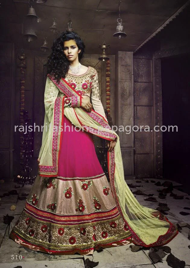 MTkwODA=/mediabank/images/products/ExclusiveVibrantDesignerSemiStitchLehenga312969814_19080.webp