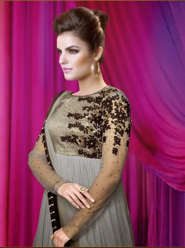 MTkwODA=/mediabank/images/products/GreyColorlonganarkaliwithblackBrodeBorderWithupperGreyBlackEmbroideryJacketDesignerSemiStitchSalwarKameez1831773252_19080.webp