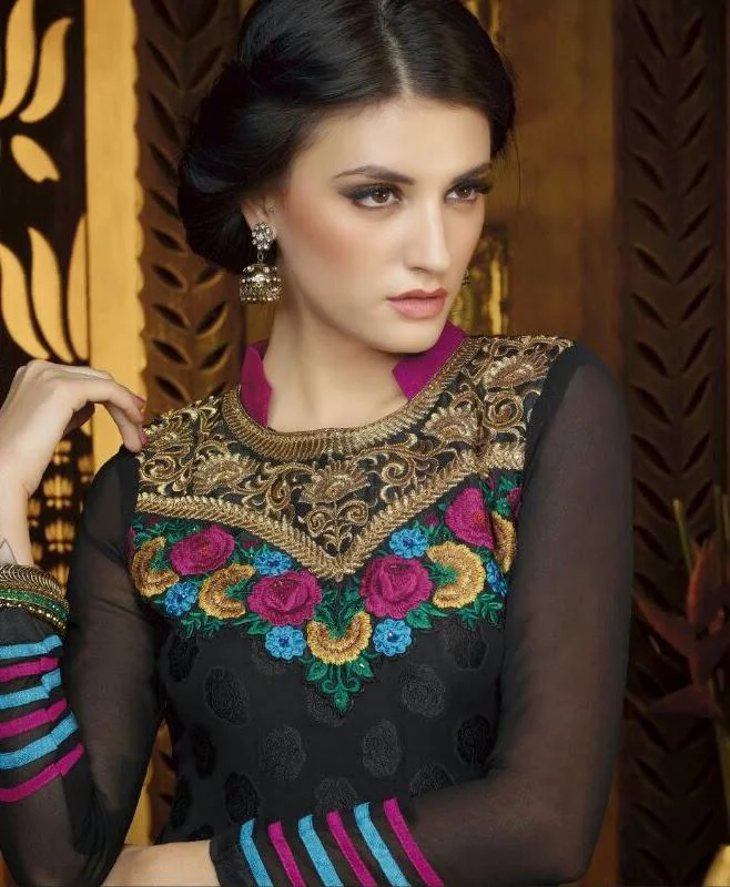 MTkwODA=/mediabank/images/products/InstyleDelightDesignerSemiStitchSalwarKameez602633315_19080.webp
