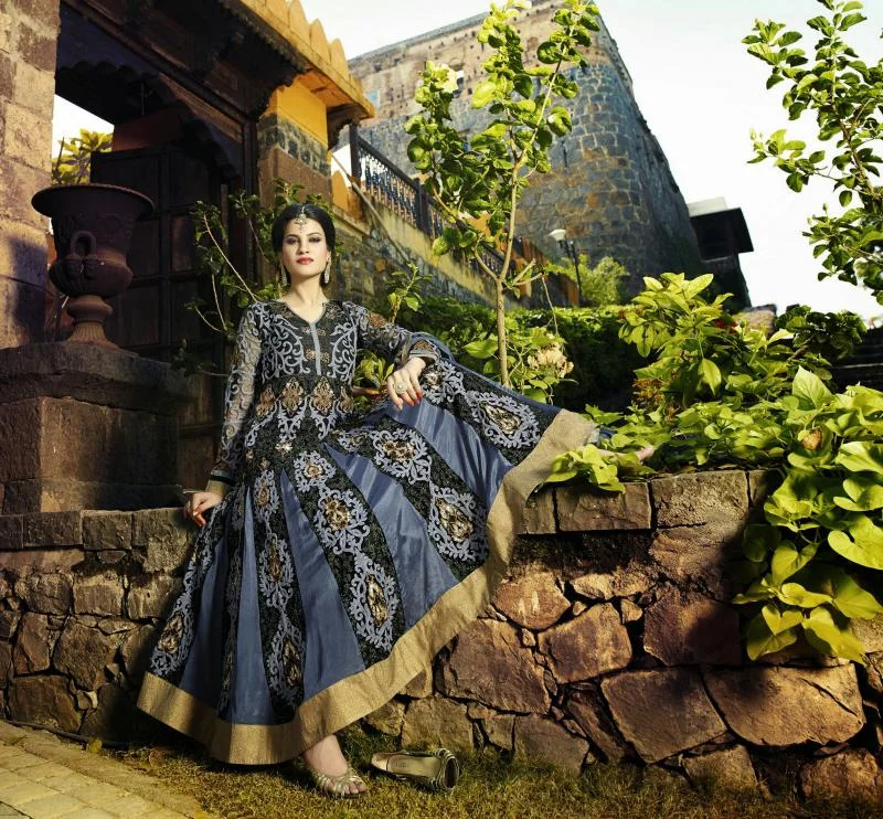 MTkwODA=/mediabank/images/products/VintageChicDesignerSemiStitchSalwarKameezCollectionsSeries1295610566_19080.webp