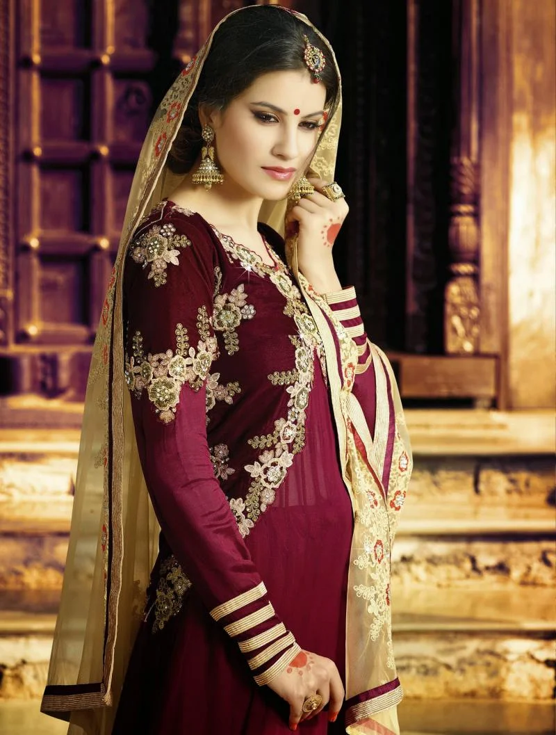 MTkwODA=/mediabank/images/products/VintageChicDesignerSemiStitchSalwarKameezCollectionsSeries1630692500_19080.webp