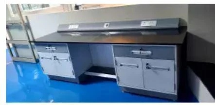 Laboratory Benches