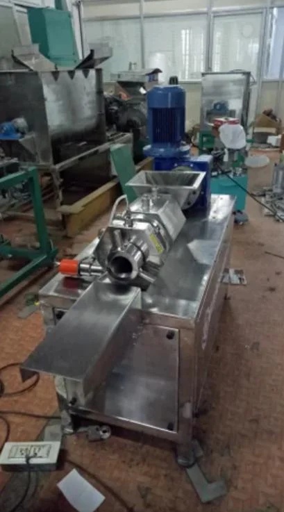 Pilot Plant Plodder Machine