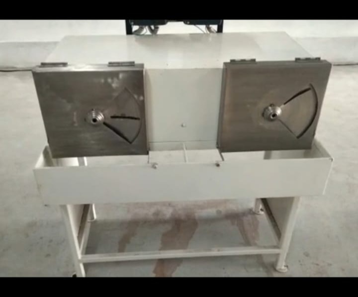 Manual Double Side Coconut Brown Skin Peeling Machine 