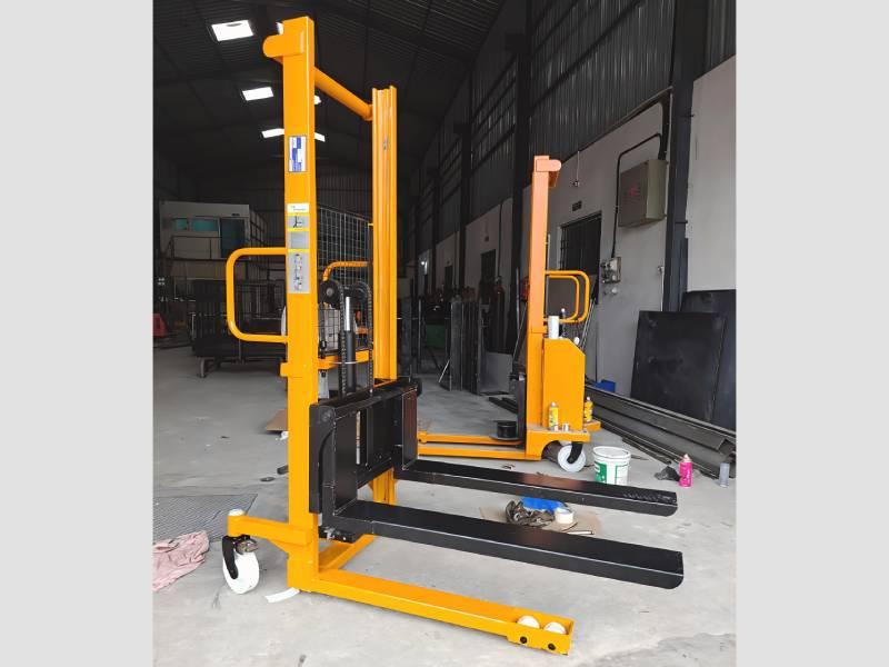 1.5 ton Manual Stacker
