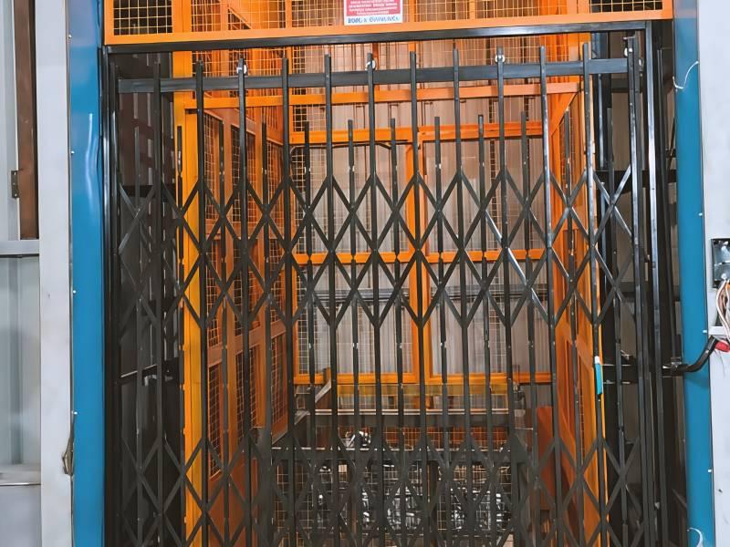 Heavy Duty Goods Lift