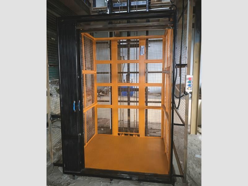 Cargo Goods Lift