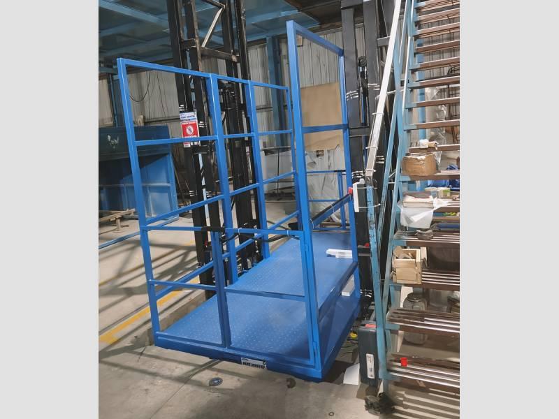Material Handling Goods Lift