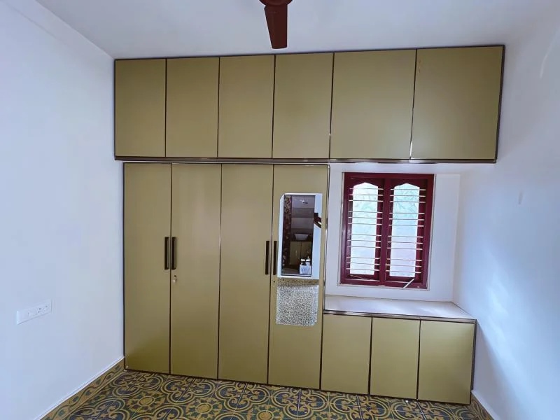 Aluminium Wardrobe