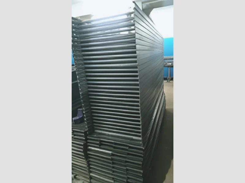 MjA5NDM4/mediabank/images/products/StainlessSteelLadderCableTray778083368_209438.webp