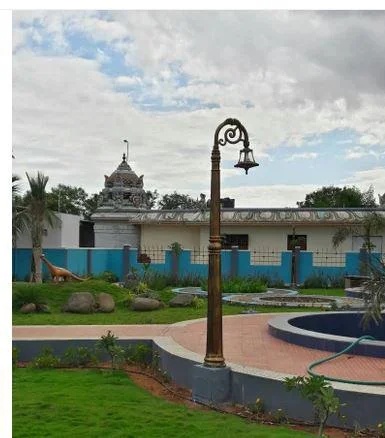 Garden Lamp Pole for Outdoor Garden and Park Lighting