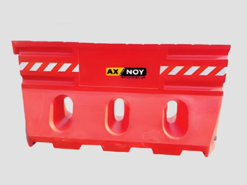 2 MTR Water Fillable Barrier