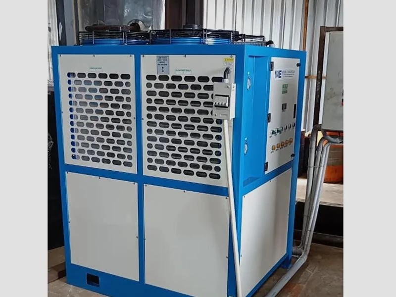 Recirculating Chillers
