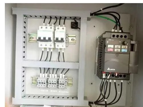 Solar VFD Drive + IP65, Automatic Control + Mild Steel / Solar Water Pumping Systems + DELTA