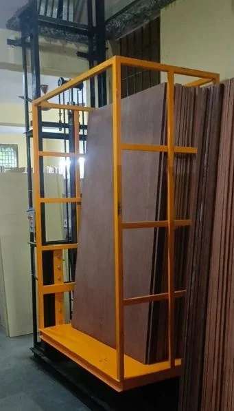 Double Mast Goods Lift 