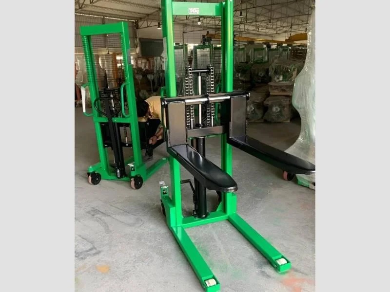 Hand Operated Stacker 