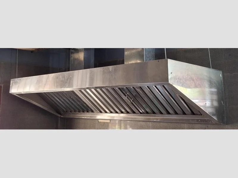Stainless Steel Kitchen Exhaust Hood for Commercial Kitchens
