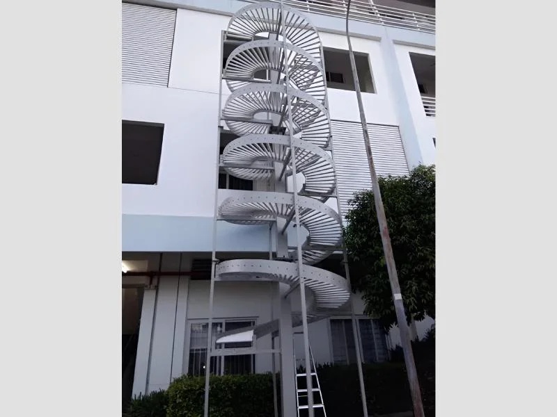 Spiral Roller Conveyor System 10 Mtr Height for Warehouse Handling