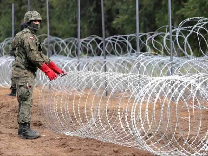 Razor Strip Barbed Wire 275 GSM for High Security Fencing