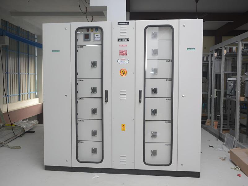 Outdoor MDB for weatherproof main power distribution