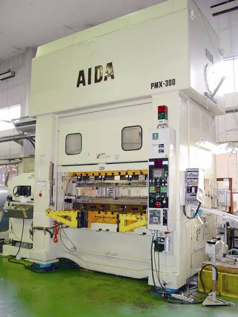Machinery Restoration and Painting Service for Industrial Use