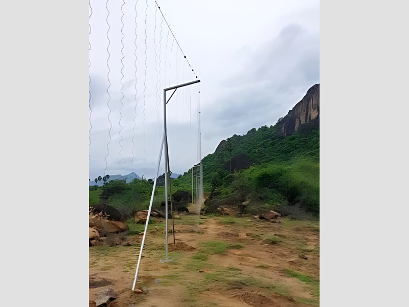 Solar Power Fencing System 12500 Volt For High Voltage Security Use