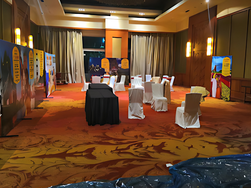 Promotional Display Panel Printing And Setup Service For Travel Marketing Campaigns
