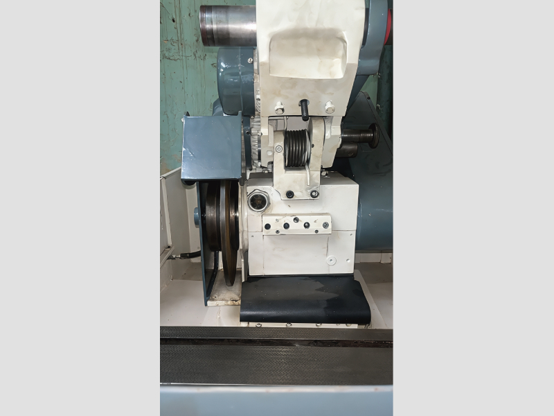 Universal Cylindrical Grinding Machine