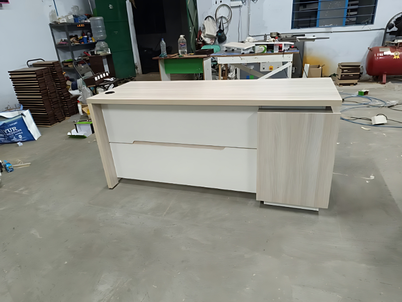 Executive Office Table With Drawer Storage And Side Cabinet For Workspace
