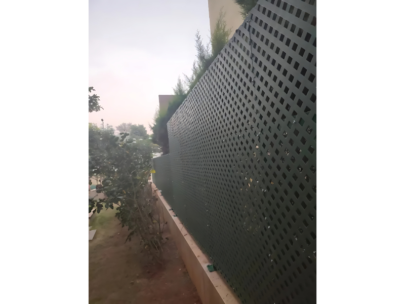 Powder Coated Metal Lattice Fence Panel System For Outdoor Privacy