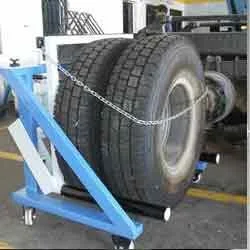 MjIyNg==/mediabank/images/products/WheelRemovalTrolley469811693_2226.webp