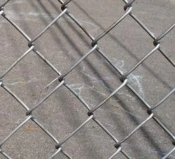 MjMxMjE=/mediabank/images/products/ChainLinkFencing651918945_23121.webp