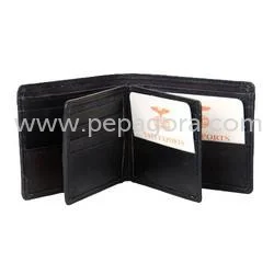 MjMxNDQ=/mediabank/images/products/LeatherChainWallets1850229904_23144.webp