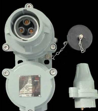 Voltech VMC/1010 FLP/WP 16A (2P+E) Interlocked Plug and Socket