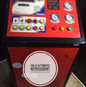 Automotive charging machine for air conditioning systems
