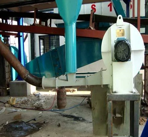 Rotary airlocks for pneumatic conveying systems