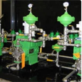 Skid mounted dosing systems for chemical injection