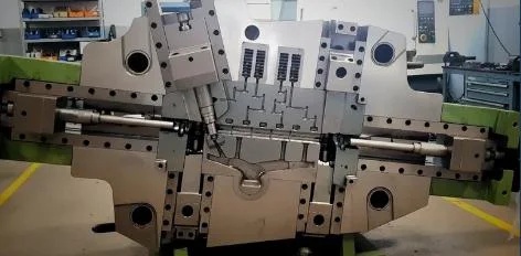 PRESSURE DIE CASTING DIES