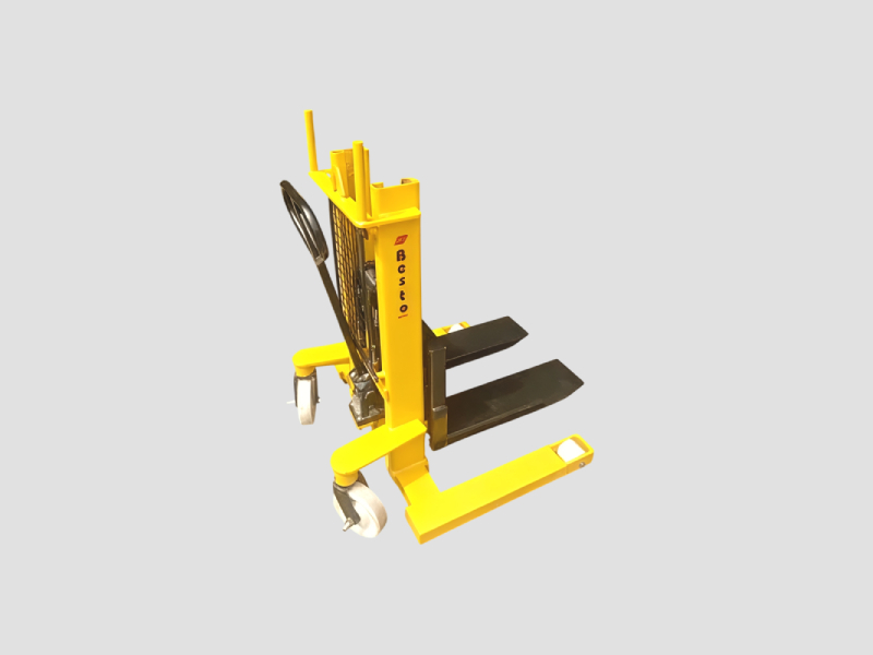2700kg Manual Stacker 2.jpg