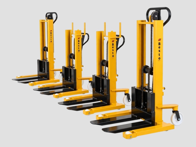 2700kg Manual Stacker 3.jpg