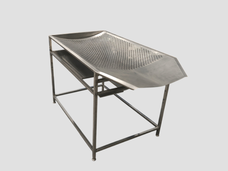 PerforatedPre-CullingTableWithDustCollectionChute1286931546_209481.jpg