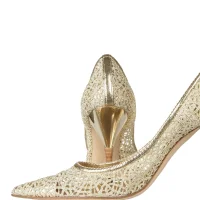 Ethnic Footwear (Mojaris, Kolhapuris)