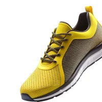 Sports Shoes / Sneakers