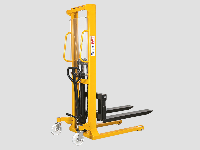 2700kg Manual Stacker.jpg
