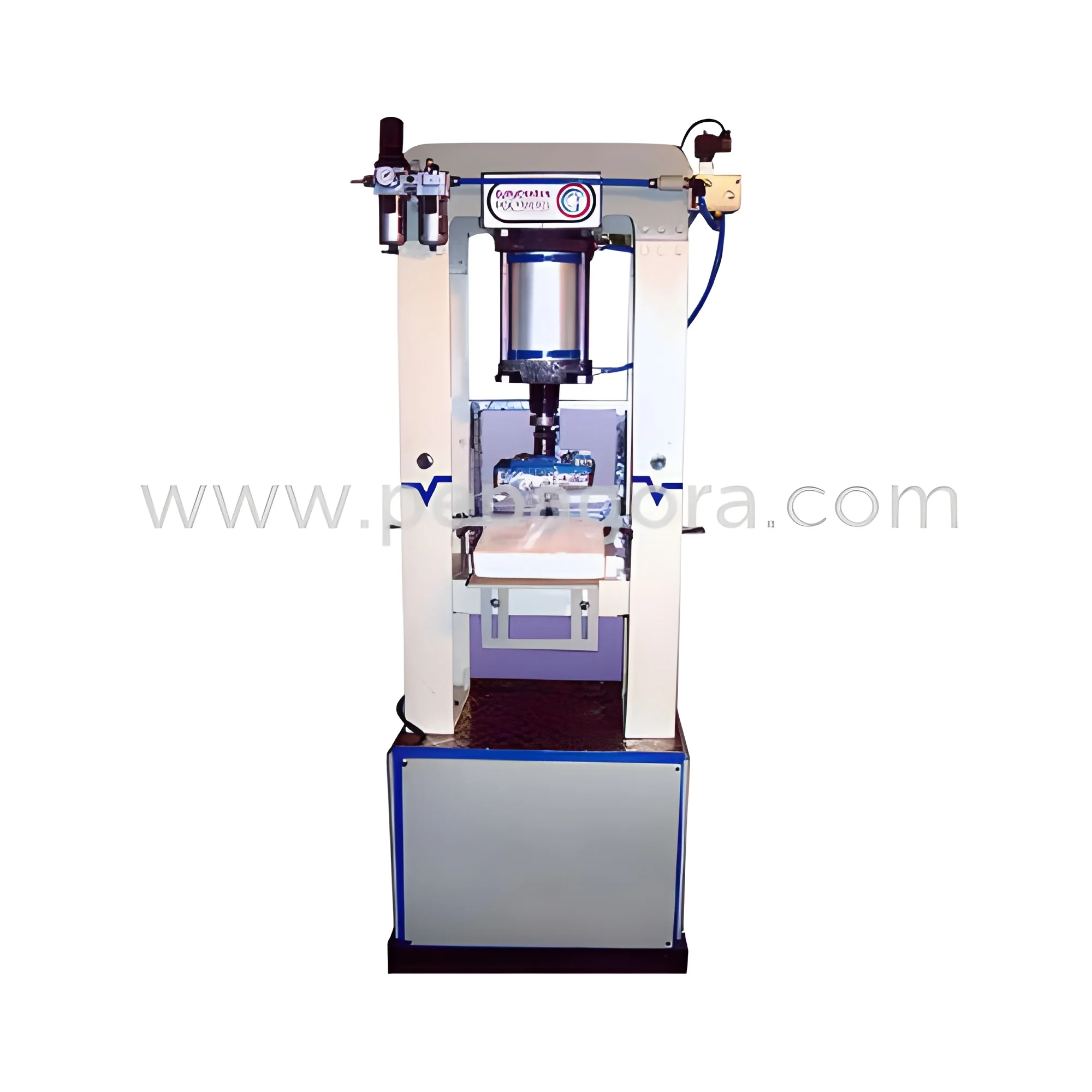 resizeImages/MTM4MjU=/mediabank/images/products/PneumaticPunchingMachine957148294_13825.webp