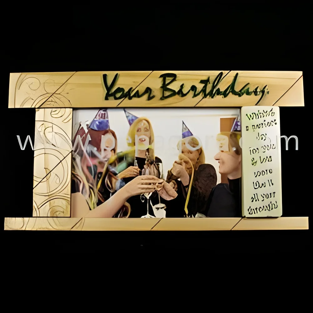 resizeImages/MTM4ODc=/mediabank/images/products/WoodenPhotoFrameForBirthday932544515_13887.webp