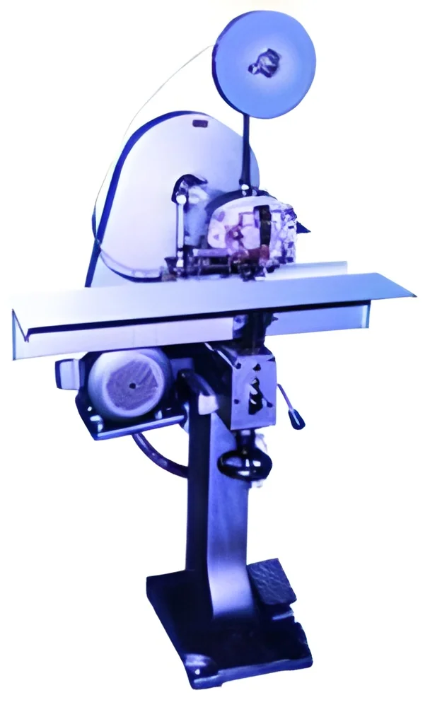 resizeImages/MTMxMA==/mediabank/images/products/Book Stitching Machine_459435574_1310.webp