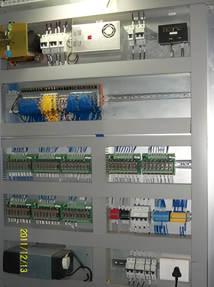 resizeImages/MTMzMg==/mediabank/images/products/electrical-plc-control-panel-250x250.webp